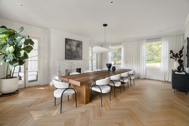 15 Farlow Rd, Newton, MA 02458