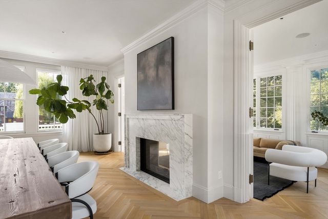 15 Farlow Rd, Newton, MA 02458