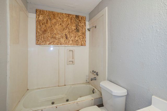 11151 Spottswood Drive, Houston, TX 77016