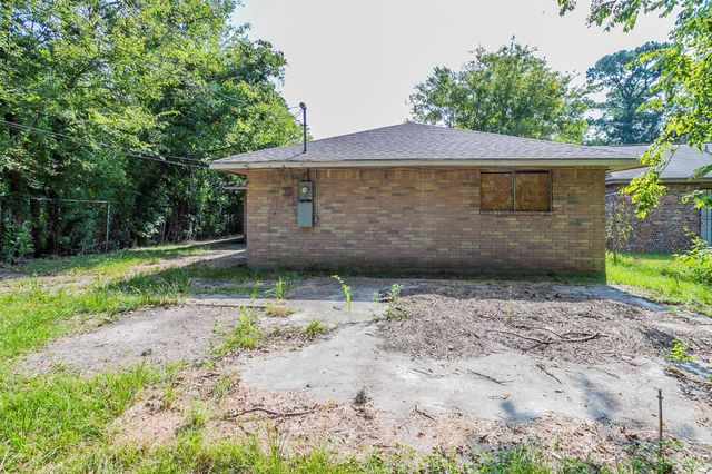 11151 Spottswood Drive, Houston, TX 77016