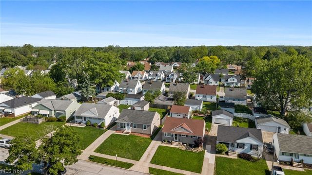 18313 Hazelwood Avenue, Maple Heights, OH 44137