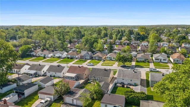18313 Hazelwood Avenue, Maple Heights, OH 44137