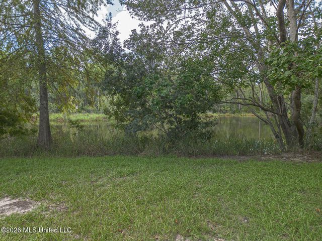 5523 Horseshoe Cove, Biloxi, MS 39532