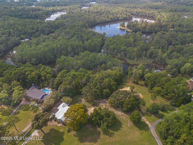 5523 Horseshoe Cove, Biloxi, MS 39532