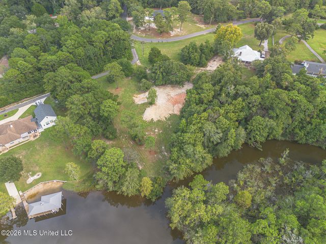 5523 Horseshoe Cove, Biloxi, MS 39532