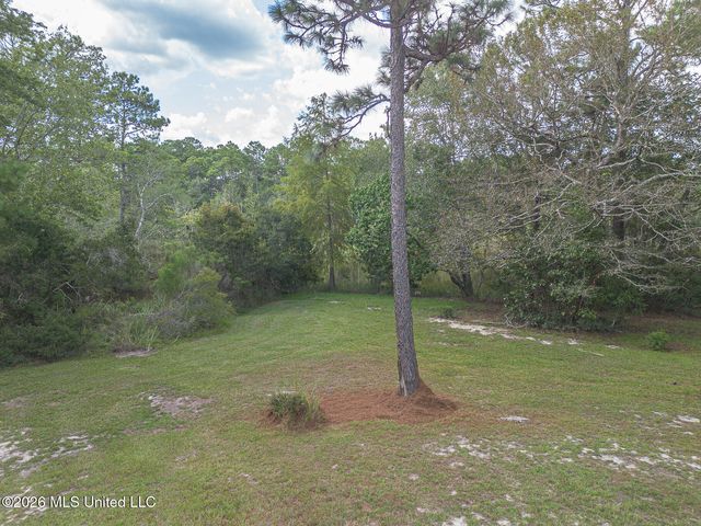 5523 Horseshoe Cove, Biloxi, MS 39532