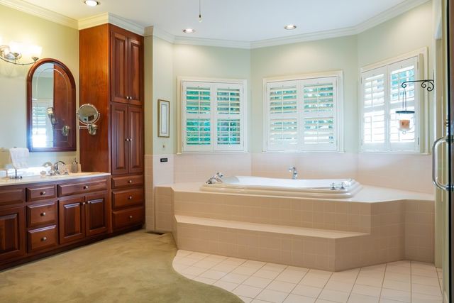 693 Tower Hill Rd, Livingston, TN 38570