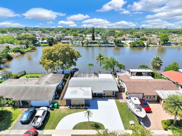 11600 NW 30th Place, Sunrise, FL 33323
