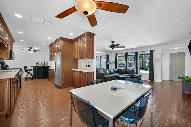 11600 NW 30th Place, Sunrise, FL 33323