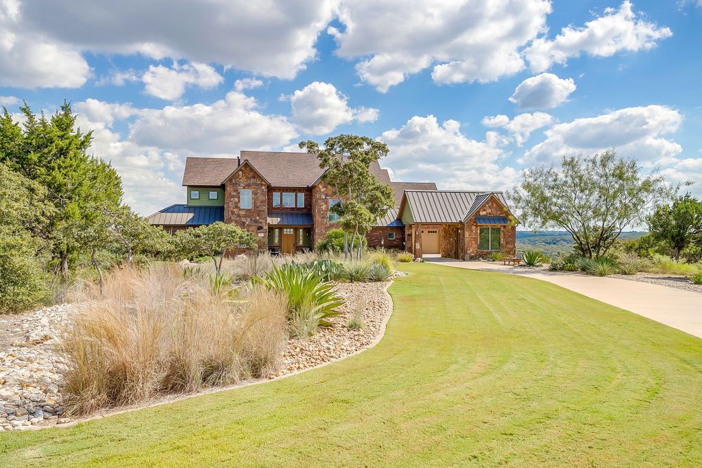 8225 Scotscraig Court, Cleburne, TX 76033