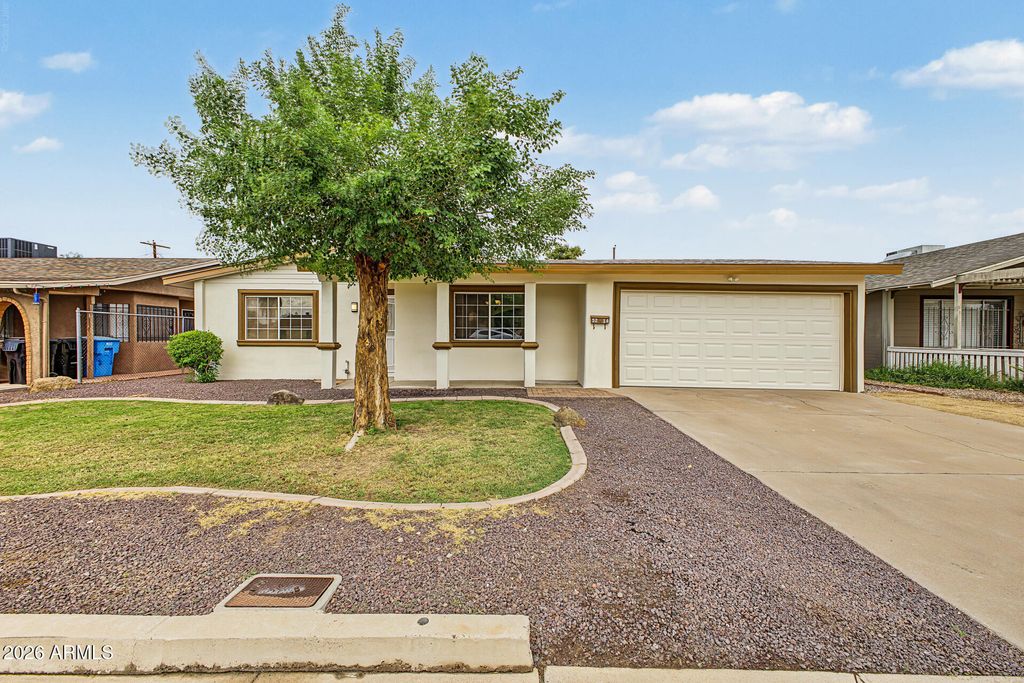 5214 W LEWIS Avenue, Phoenix, AZ 85035 — exterior