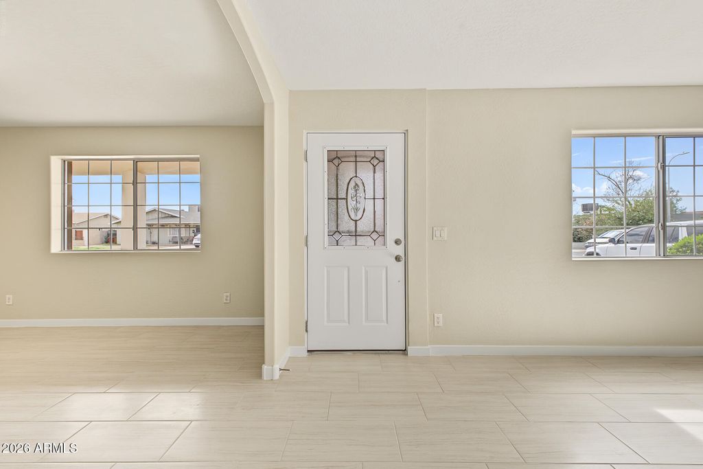 5214 W LEWIS Avenue, Phoenix, AZ 85035 — photo 5