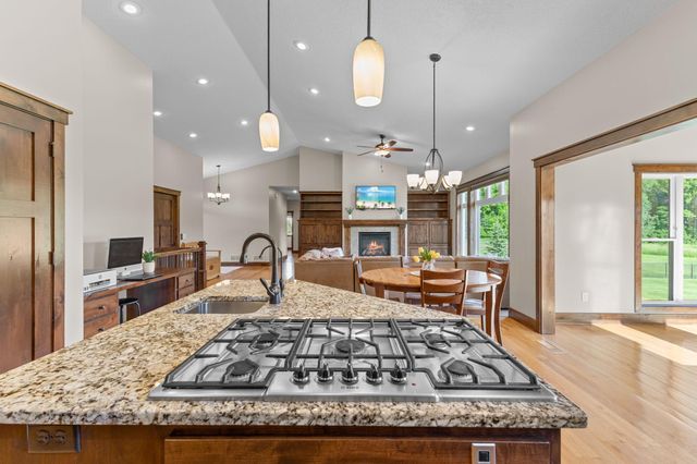 23555 Saddle Ridge Drive, Rogers, MN 55374