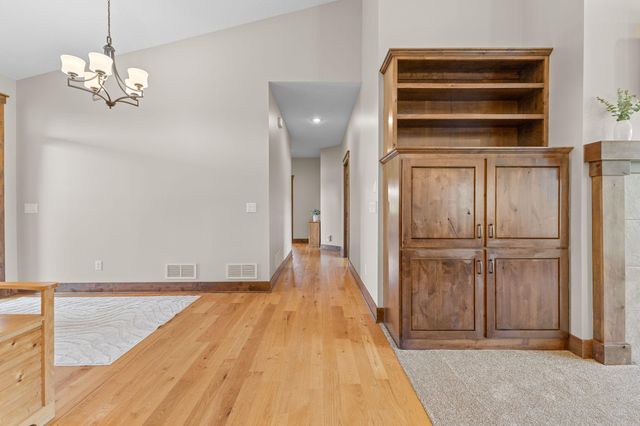 23555 Saddle Ridge Drive, Rogers, MN 55374