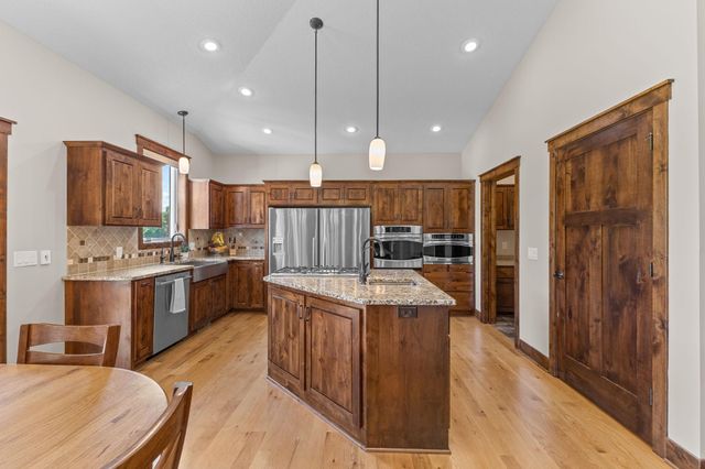 23555 Saddle Ridge Drive, Rogers, MN 55374
