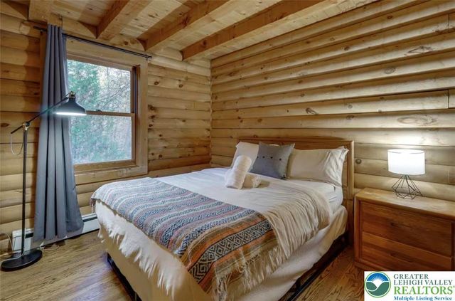 134 Rim Road, Middle Smithfield Twp, PA 18302