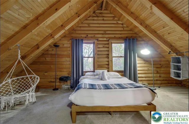 134 Rim Road, Middle Smithfield Twp, PA 18302