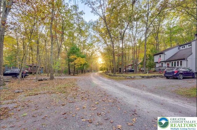 134 Rim Road, Middle Smithfield Twp, PA 18302