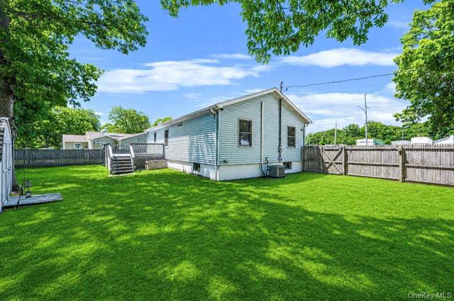 83 Knapp Road, Mastic Beach, NY 11951