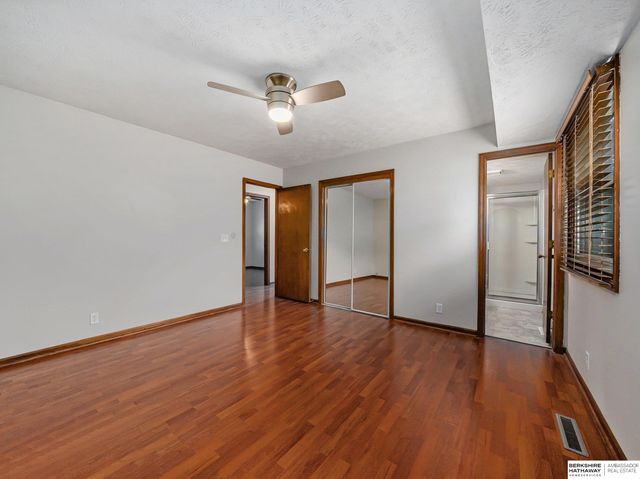 5727 N 107th Street, Omaha, NE 68134