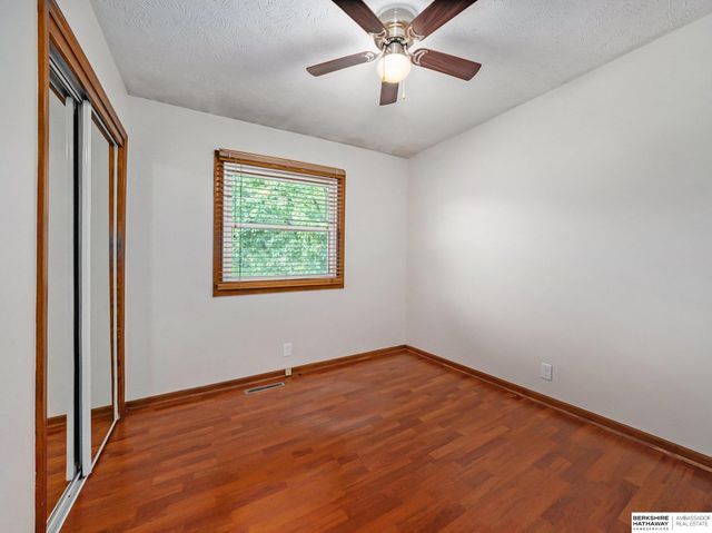 5727 N 107th Street, Omaha, NE 68134