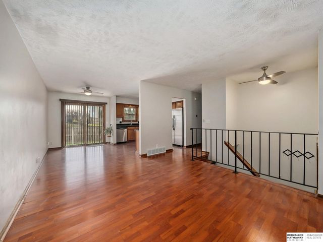 5727 N 107th Street, Omaha, NE 68134