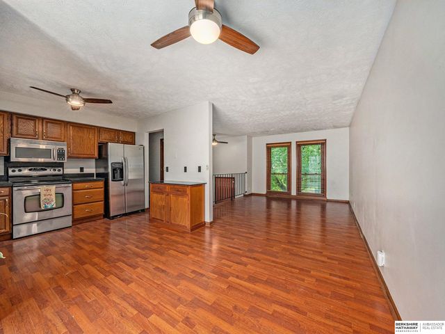 5727 N 107th Street, Omaha, NE 68134