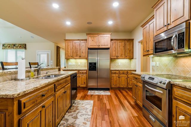 2321 Heartland Drive, Manhattan, KS 66503