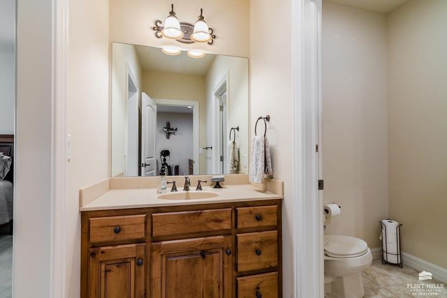 2321 Heartland Drive, Manhattan, KS 66503