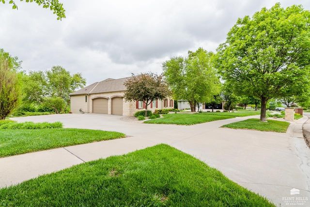 2321 Heartland Drive, Manhattan, KS 66503