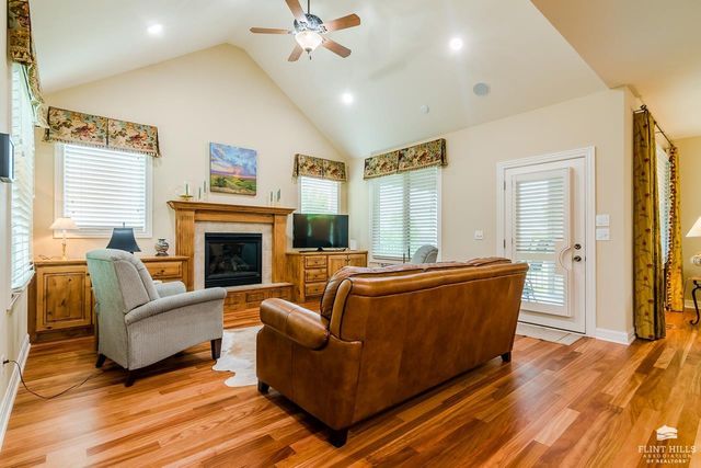 2321 Heartland Drive, Manhattan, KS 66503