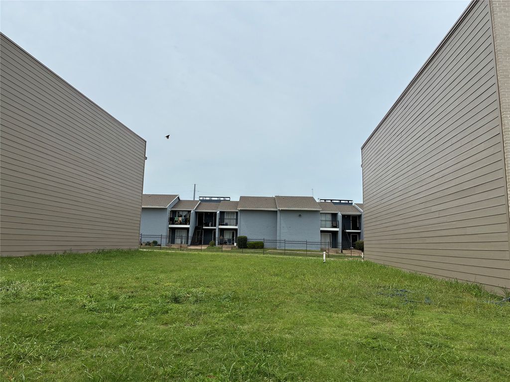 9493 Timberleaf Drive, Dallas, TX 75243