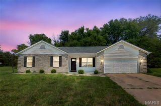 25 Clark Drive, Fairview Heights, IL 62208