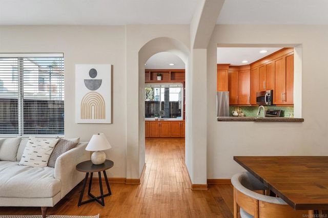 3769 Carmel View Rd 2, San Diego, CA 92130