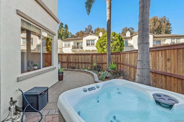 3769 Carmel View Rd 2, San Diego, CA 92130