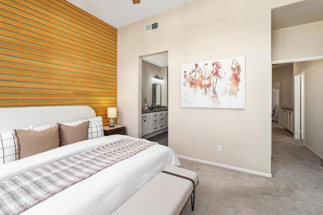 3769 Carmel View Rd 2, San Diego, CA 92130