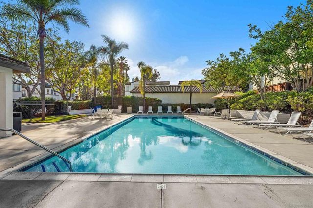 3769 Carmel View Rd 2, San Diego, CA 92130