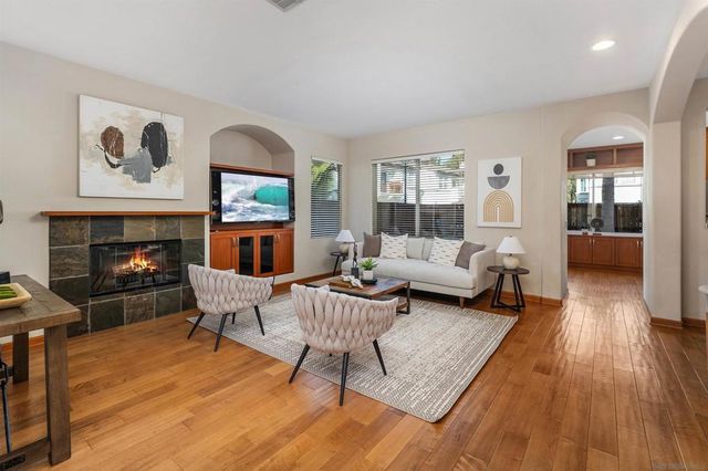 3769 Carmel View Rd 2, San Diego, CA 92130