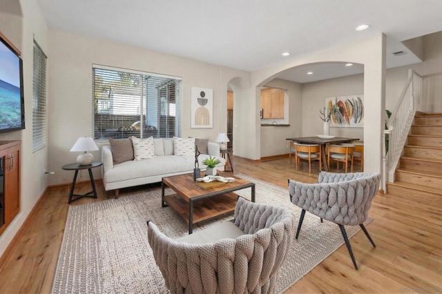 3769 Carmel View Rd 2, San Diego, CA 92130