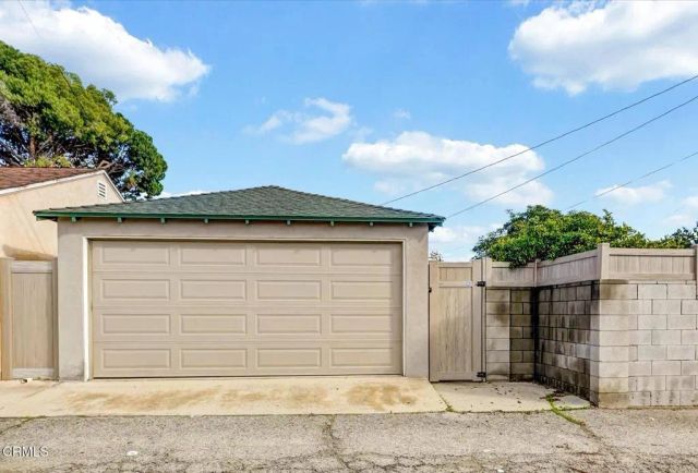 6611 DENNY Avenue, North Hollywood, CA 91606