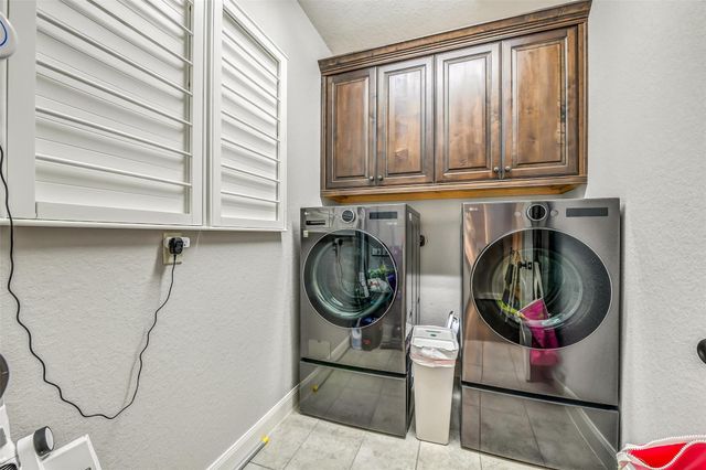 2440 Prairie Mist Lane, Friendswood, TX 77546