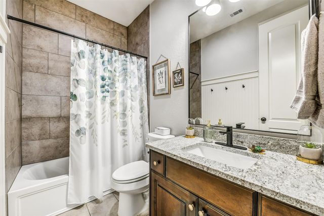 2440 Prairie Mist Lane, Friendswood, TX 77546