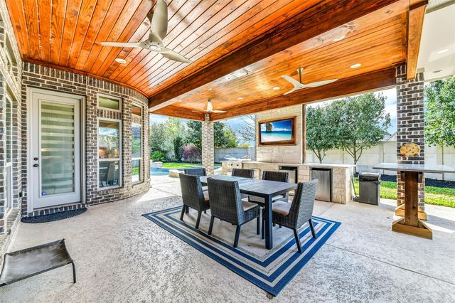 2440 Prairie Mist Lane, Friendswood, TX 77546