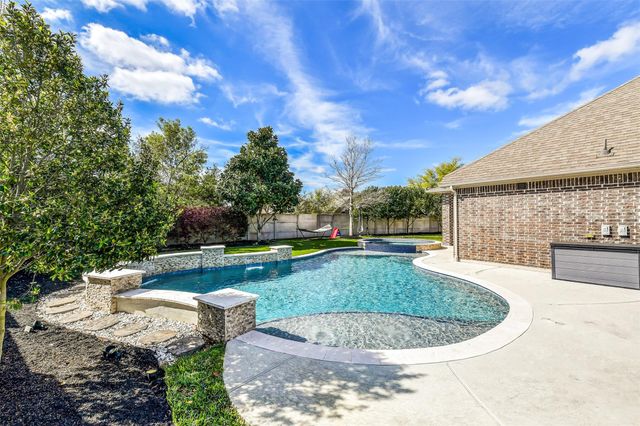 2440 Prairie Mist Lane, Friendswood, TX 77546