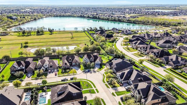 2440 Prairie Mist Lane, Friendswood, TX 77546