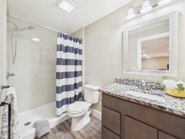 3111 E Reiss Ct, Park City, KS 67219