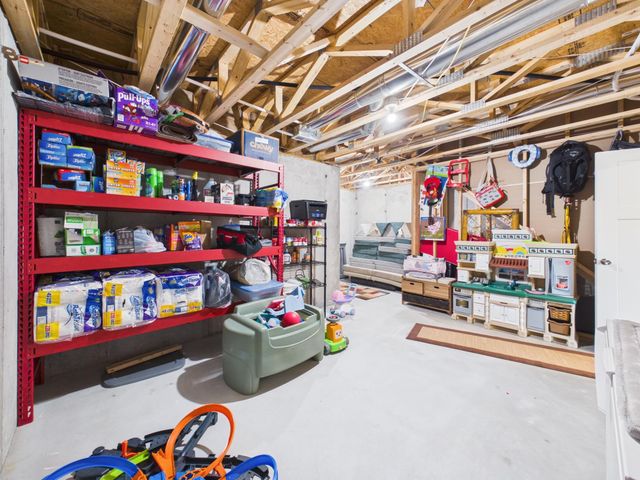 3111 E Reiss Ct, Park City, KS 67219
