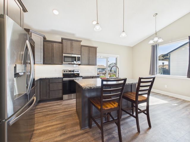 3111 E Reiss Ct, Park City, KS 67219