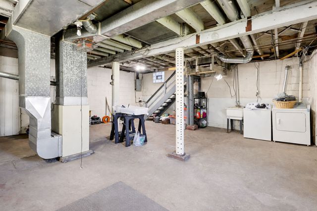 1137 Lincoln Way, White Oak, PA 15131