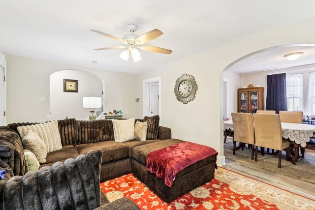 1137 Lincoln Way, White Oak, PA 15131